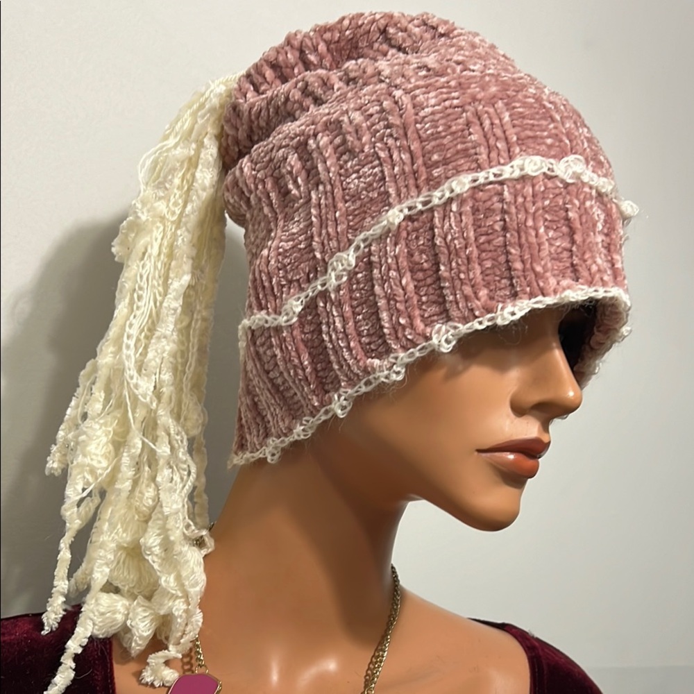 Stylish Pink Knit Beanie with Cream Tassels